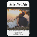 Simple Elegant Mariage photo moderne Whimsy Magnet<br><div class="desc">Mariage photo simple,  élégant,  moderne,  Enregistrer l'aimant Date. Vous pouvez le personnaliser avec vos détails.</div>