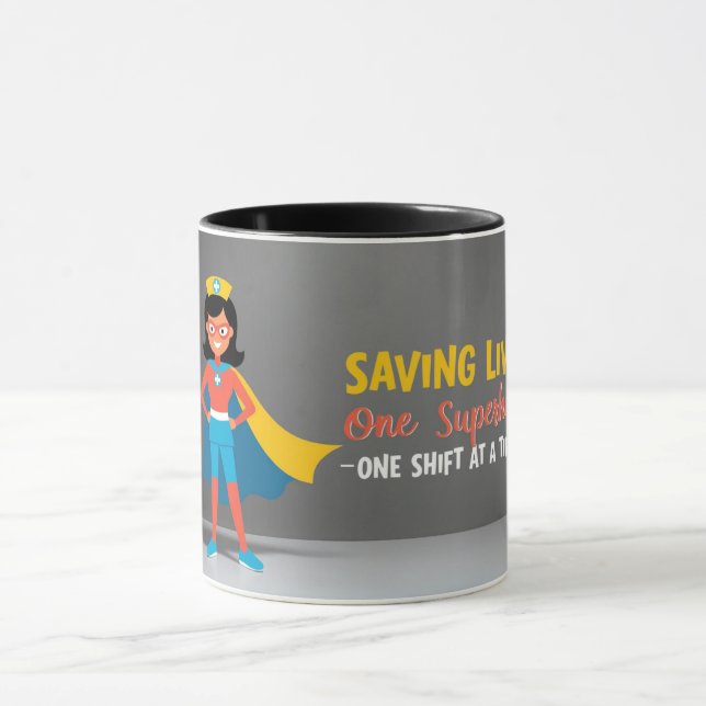 Sirotez votre force : Mug Super-héroïne infirmière (Centre)