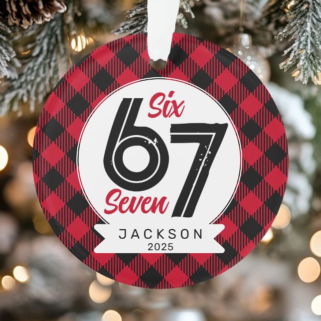 Six Seven Meme Rouge et Noir à Carreaux de Noël (Six Seven Meme Red and Black Plaid Christmas Ornament)