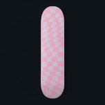 Skateboard à damiers Motif Lilac Pink Check Checkerboard<br><div class="desc">à damiers motif - chèque lilas et rose tordu / damier ondulé et déformé.</div>