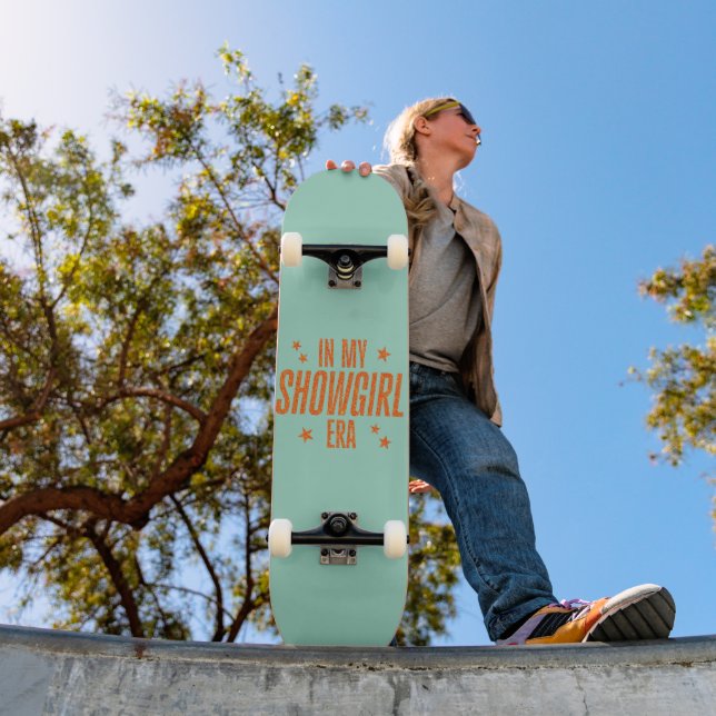 Skateboard À l'ère de ma Showgirl (Extérieur 1)