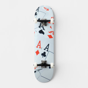 Skateboard Aces Dans Une Composition En Couches,