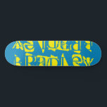 Skateboard Ajoutez Votre Propre Nom Personnalisé Jaune Bleu P<br><div class="desc">Ajoutez votre propre nom personnalisé Skateboard personnalisé avec votre nom personnalisé dans la typographie jaune moderne sur un simple arrière - plan bleu. Personnalisez en modifiant le texte dans la zone de texte fournie. Offrez un cadeau sur mesure, un skateboard personnalisé à votre skateboarder préféré pour Noël, anniversaire ou votre...</div>
