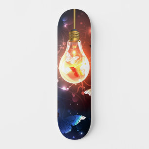Skateboard Ampoule lumineuse avec papillons nocturnes