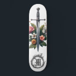 Skateboard *~* AP88 Fleur d'épée médiévale Feu floral<br><div class="desc">(Code de recherche AP88 pour trouver des articles similaires ) Transfert facile vers d'autres produits Zazzle. Skateboard arrière - plan BLANC. ÉPÉE MÉDIÉVALE pour les tueurs de dragon avec FLEURS / éléments FLORAUX et avec BORD de FEU / FLAMES / FLAME et Lettre, MONOGRAM INITIAL pour votre nom - Conservez...</div>