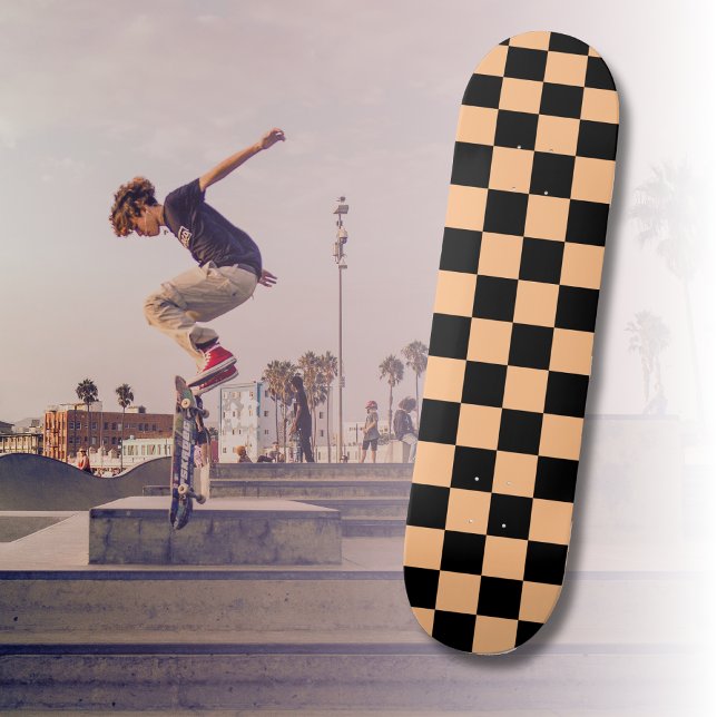 Skateboard Apricot et Noir À damiers Vintage (Créateur téléchargé)