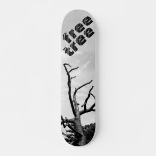 Skateboard arbre libre