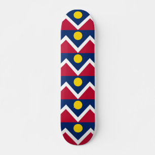 Skateboard avec drapeau de Denver, Colorado
