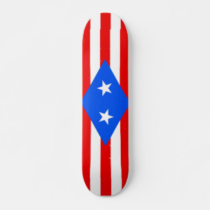 Skateboard avec drapeau de Porto Rico