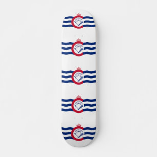 Skateboard avec le drapeau de Cincinnati, Ohio, US