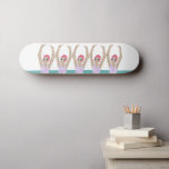 Skateboard Baigneurs artistiques | Synchro nage Design Art<br><div class="desc">Illustration moderne cool des nageuses artistiques synchronisées dans un bassin. Les nageurs artistiques offrent un design cadeau dans des couleurs pastel. Cinq femmes nageuses en piscine. cadeau d'équipe de natation cool. cadeaux d'équipe de natation synchronisée, cadeau d'entraîneur d'équipe de natation synchronisée. Les nageuses artistiques les filles équipe cadeaux idées. Décor...</div>