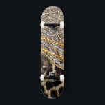 Skateboard Beau Poster de animal tendance Leopard Faux<br><div class="desc">Ce design présente un bel empreinte de léopard tendance aux accents de parties scintillant. Le poster de animal en fausse fourrure est disponible dans les tons jaune or, blanc, gris, marron, noir et crème. L'image est à la mode et moderne, avec des éléments design et artistiques qui ne manqueront pas...</div>