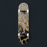 Skateboard Beau Poster de animal tendance Leopard Faux<br><div class="desc">Ce design présente un bel empreinte de léopard tendance aux accents de parties scintillant. Le poster de animal en fausse fourrure est disponible dans les tons jaune or, blanc, gris, marron, noir et crème. L'image est à la mode et moderne, avec des éléments design et artistiques qui ne manqueront pas...</div>