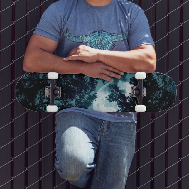 Skateboard Belle Lune qui coule avec les arbres (Extérieur 3)