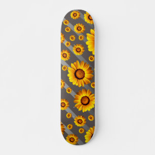 Skateboard Belles fleurs jaunes sur gris, rayures argentées