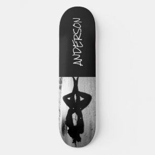 Skateboard Black Lady sur la plage