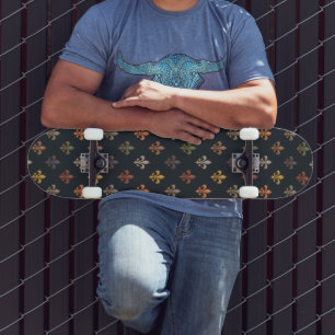 Skateboard Bois de Terre Sombre Motif Fleur-de-lis