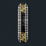 Skateboard Buffalo Black White Sunflower Nom manuscrit<br><div class="desc">Cette conception peut être personnalisée dans la zone fournie en modifiant la photo et/ou le texte. Vous pouvez également le customiser en cliquant sur Personnaliser ce Modèle, puis en choisissant l'option cliquer pour customiser et supprimer ou modifier la couleur de l'arrière - plan, ajouter du texte, modifier la couleur ou...</div>
