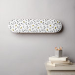 Skateboard cacahuètes | Snoopy & Woodstock B&W Flower Motif<br><div class="desc">Découvrez ce design amusant de cacahuètes avec Snoopy et Woodstock.</div>