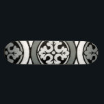 Skateboard Carrelage Renaissance Décor<br><div class="desc">Shakespeare aurait aimé placer ce motif de carreaux de rosette de la renaissance décorative dans sa maison. Pour en acheter un ou en acheter deux,  c'est la question ! Pour tous les amateurs de design feuille et à feuilles !</div>