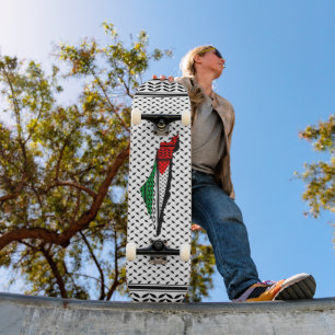 Skateboard Carte de Palestine avec drapeau et Motif Keffiyeg