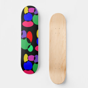 Skateboard Cercles colorés motif sur noir