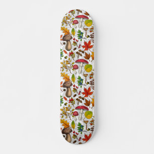 Skateboard Champignons d'automne, feuilles, noix et baies sur