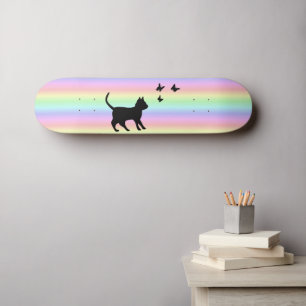 Skateboard Chat noir et papillon sur arc-en-ciel