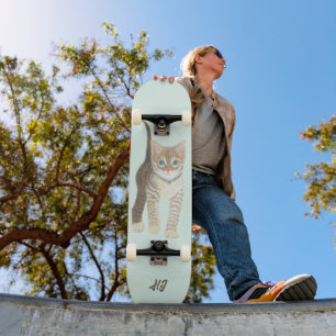 Skateboard Chaton Tigré Avec Planche à Roulettes Texte