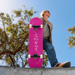 Skateboard Chaud Rose Blanc Élégant Signature Nom Courbé Enjo
