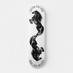 Skateboard Cheval sauvage noir droit - Dessin noir et blanc