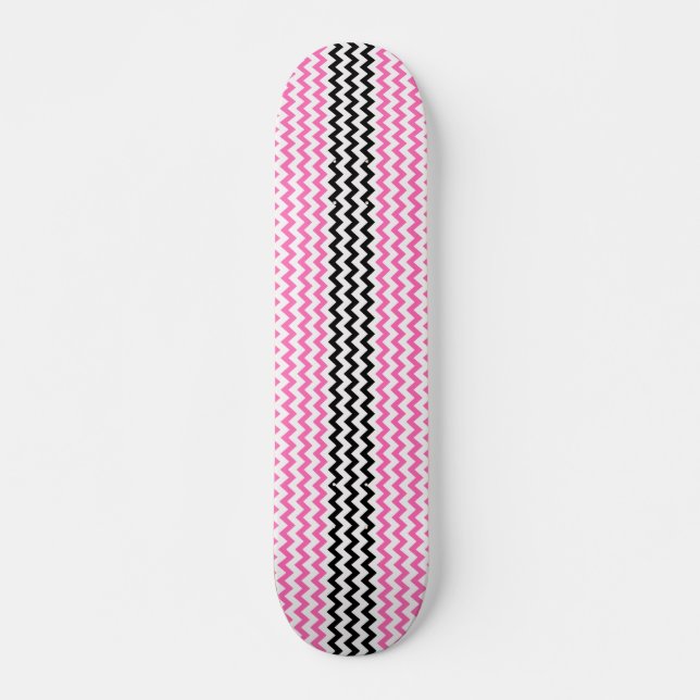 Skateboard Chevron rose chaud et noir par Shirley Taylor (Devant)