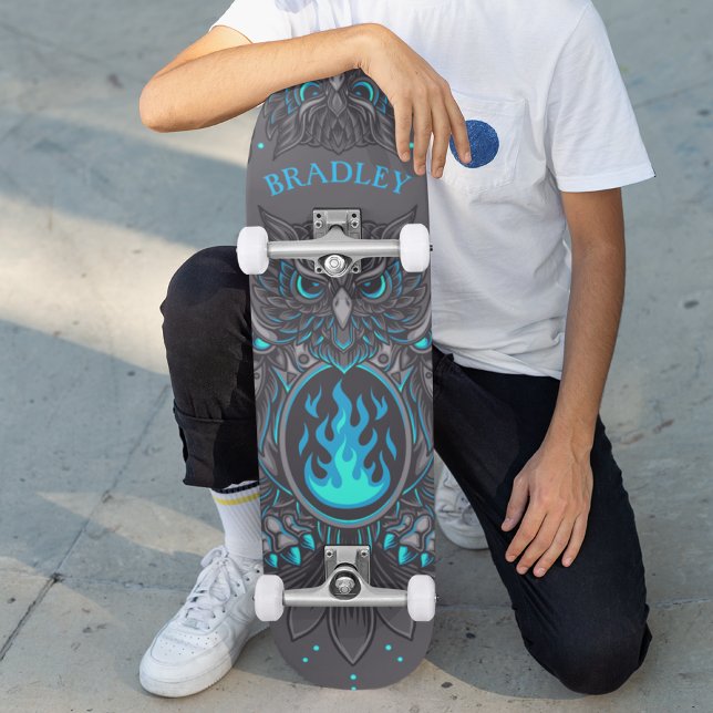 Skateboard Chouette grise Cool Moderne Nom Personnalisé (Créateur téléchargé)