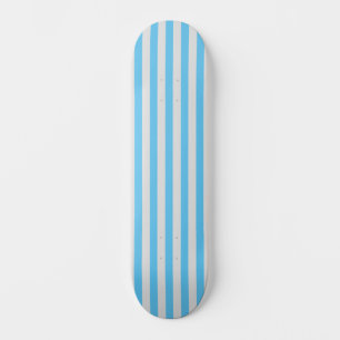 Skateboard Ciel bleu et gris clair vertical rayé