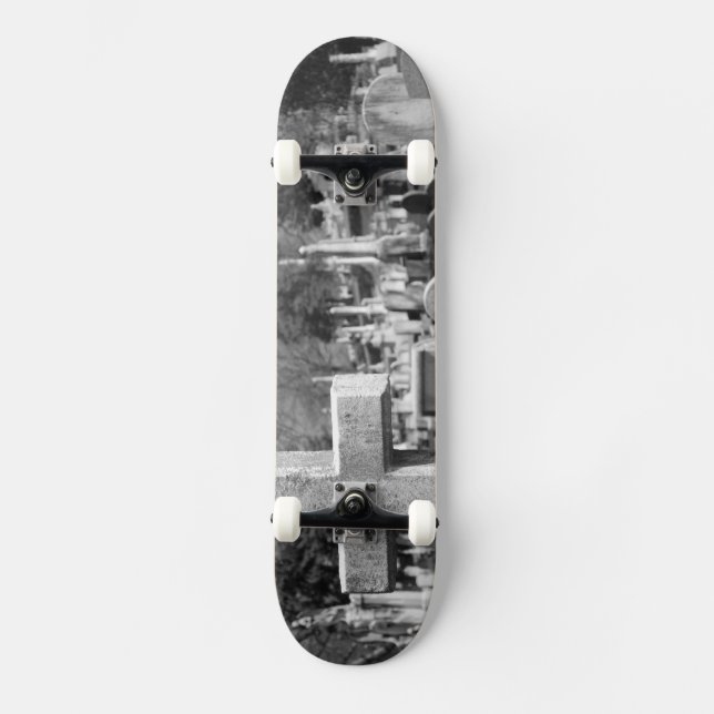 Skateboard cimetière (Recto)