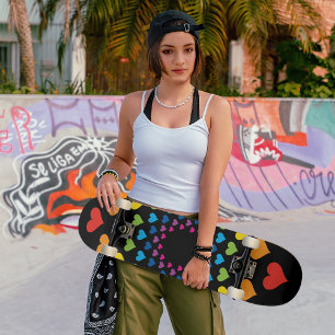Skateboard Coeurs autour des coeurs dans des couleurs différe
