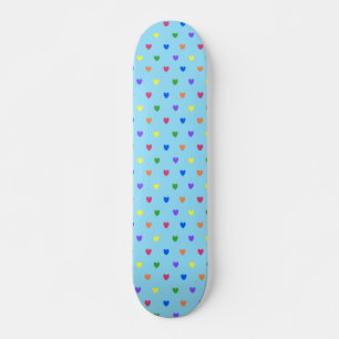Skateboard Coeurs de polka arc-en-ciel sur bleu bébé