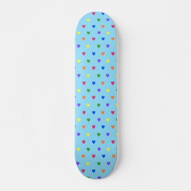 Skateboard Coeurs de polka arc-en-ciel sur bleu bébé (Devant)