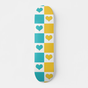 Skateboard Coeurs en damier en Turquoise et Jaune