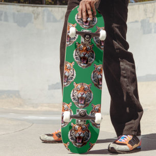Skateboard Conception de motif tête de tigre vert