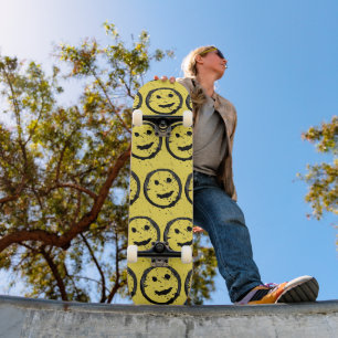 Skateboard Cool Sardé Joyeux visage souriant motif jaune
