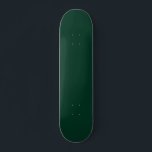 Skateboard Couleur solide vert foncé<br><div class="desc">Couleur solide vert foncé. Un vert forestier profond et luxuriant qui respire la tranquillité et la force. Cette teinte envoûtante évoque la sérénité des forêts denses et la richesse du feuillage des pins. Cette ombre sophistiquée apporte une touche d'élégance intemporelle. Cette couleur offre un équilibre parfait entre calme et intensité....</div>
