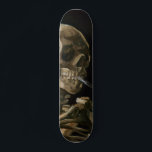 Skateboard Crâne avec brûler la cigarette Vincent van Gogh Ar<br><div class="desc">Vincent van Gogh (Néerlandais, 1853 - 1890) Crâne d'un squelette avec cigarette brûlante, 1885-1886, Huile sur toile Sans cadre : 32 cm × 24, 5 cm (13 po × 9, 6 po) Travail précoce de Vincent van Gogh. Ce petit tableau fait partie de la collection permanente du musée Van Gogh...</div>