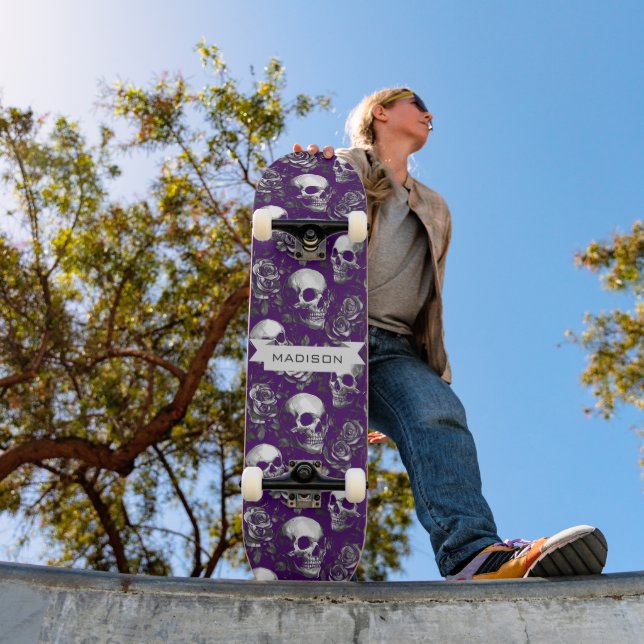 Skateboard Crânes Et Roses Nom Gothique Violet (Extérieur 1)