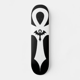 Skateboard Croix ansée en aile de chauve-souris gothique