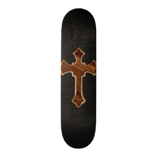 Skateboard Croix en bois sur la copie foncée d'image de tissu