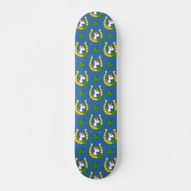 Skateboard Cute Unicorn sur le Motif de la Saint Patrick (Devant)