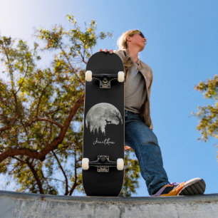 Skateboard Dachshund Se Trouvant Au Lune De Montagne Hallowee