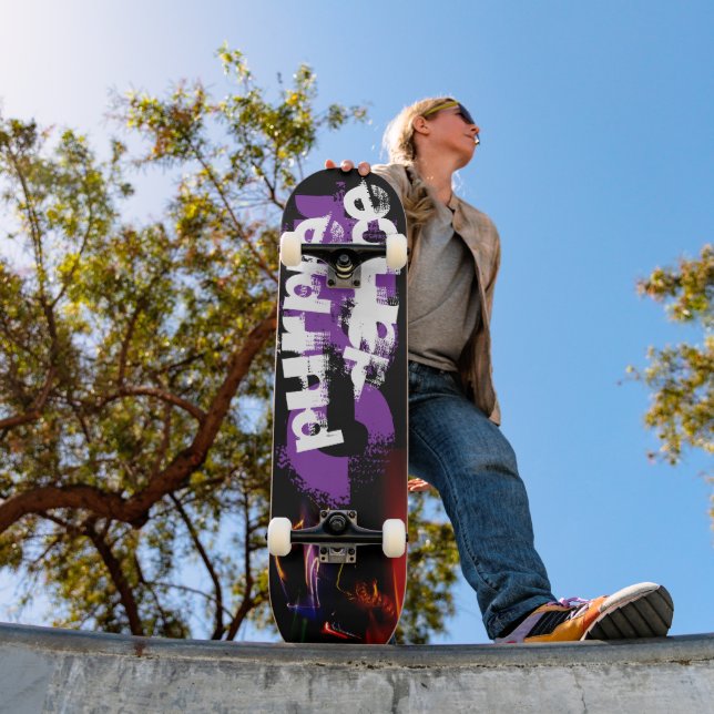 Skateboard danse de voiture violette (Extérieur 1)