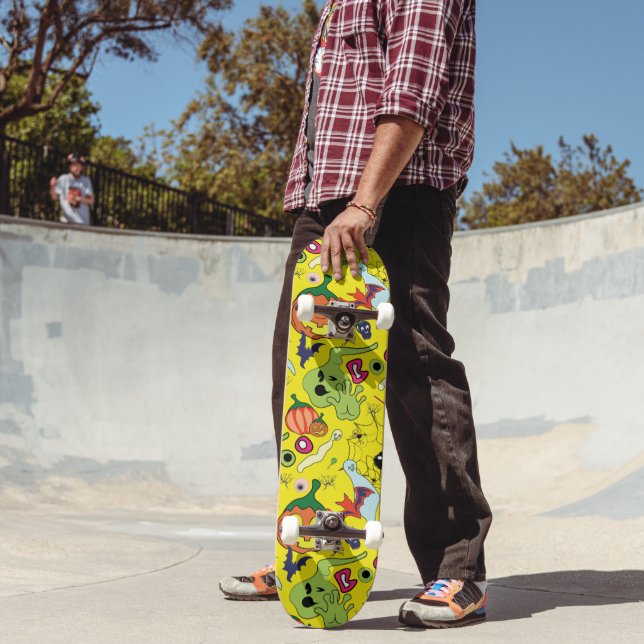 Skateboard Déplaisant Halloween Essentials (Extérieur 2)